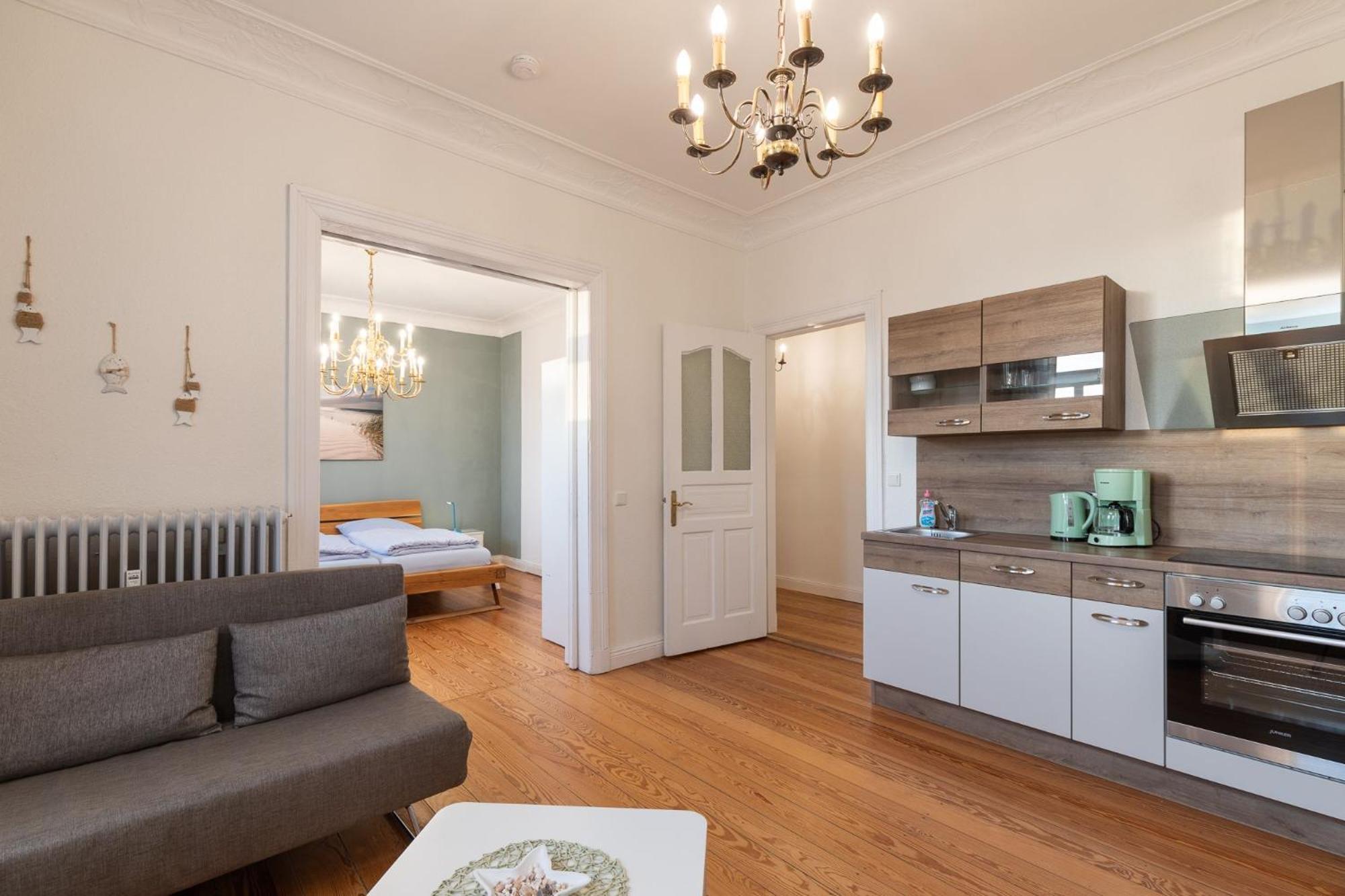 Haus Kapitaens Villa, Backkajuete Куксхавен Екстериор снимка